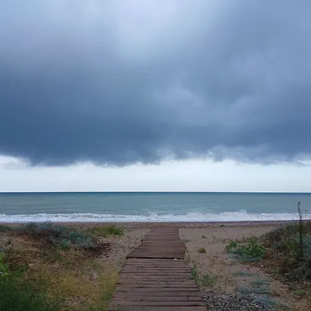 Faro De Nules דירה